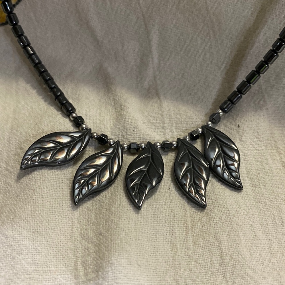 Magnetic necklace